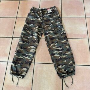 Levi's Camouflage Cargo Pants - Green Brown